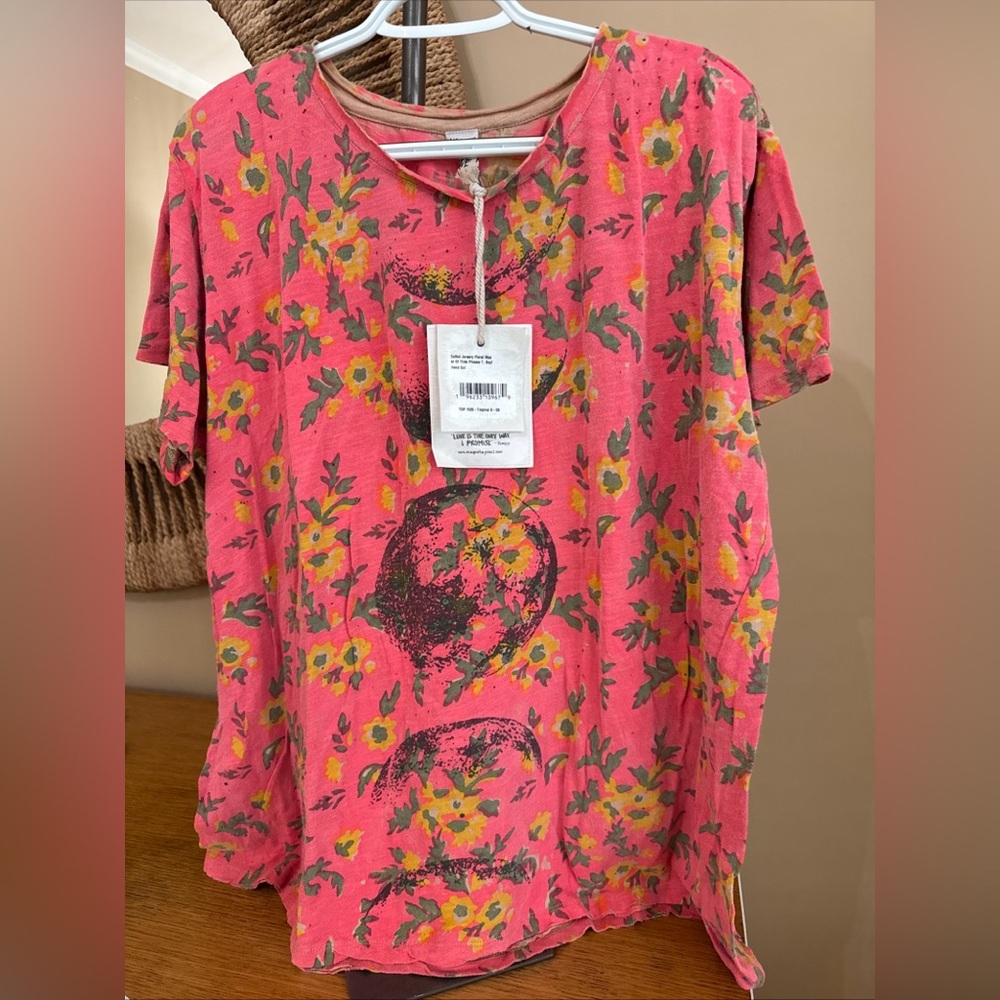 NWT Magnolia Pearl Floral Master Of Time Tee Tropical NEVER Worn OS